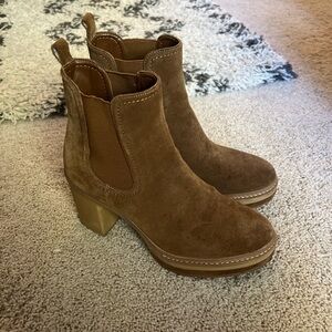 Steve Madden suede boots